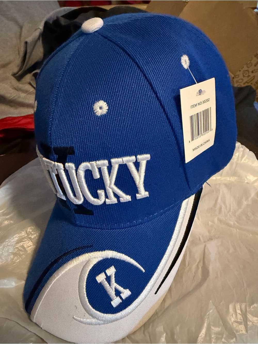 University Kentucky Men's K Wave Pattern Adjustable Baseball Cap NWT